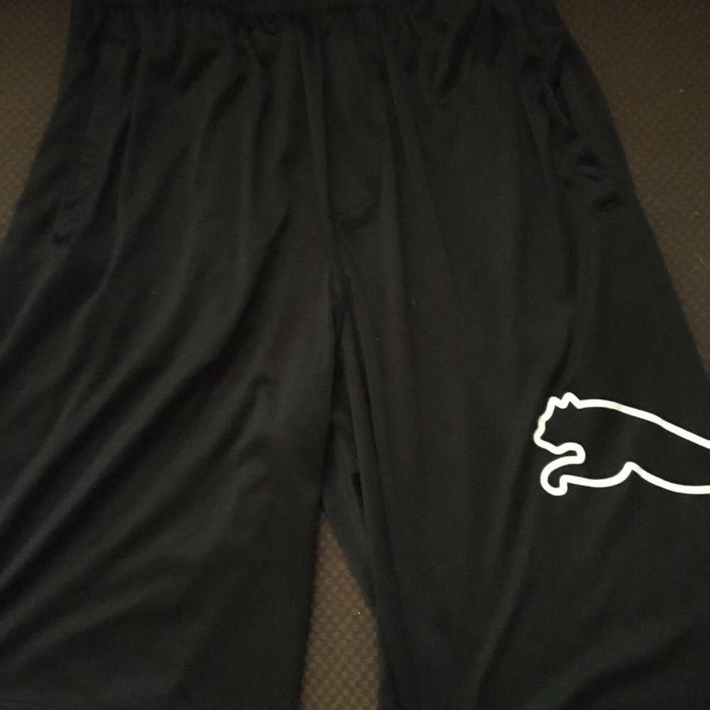 Boys puma shorts
